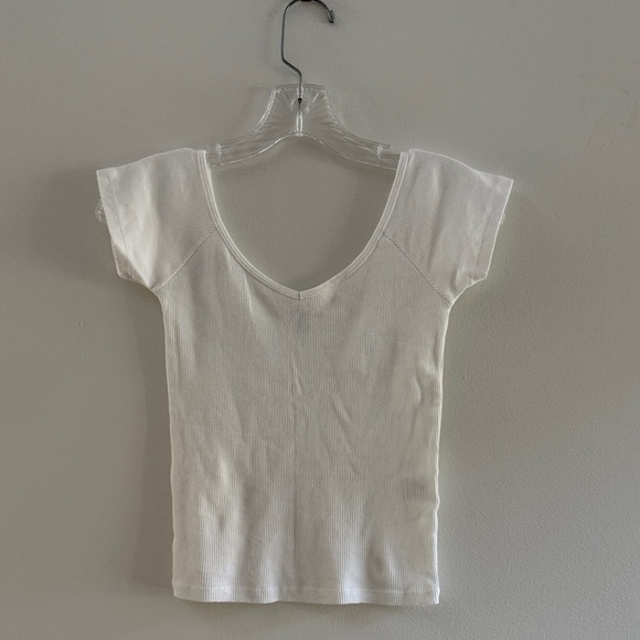 BRANDY MELVILLE 100% Cotton V Neck Short Sleeve Top T-Shirt One Size White - Picture 1 of 5